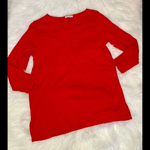Red 3/4 Sleeve Top - Picture 2 of 5